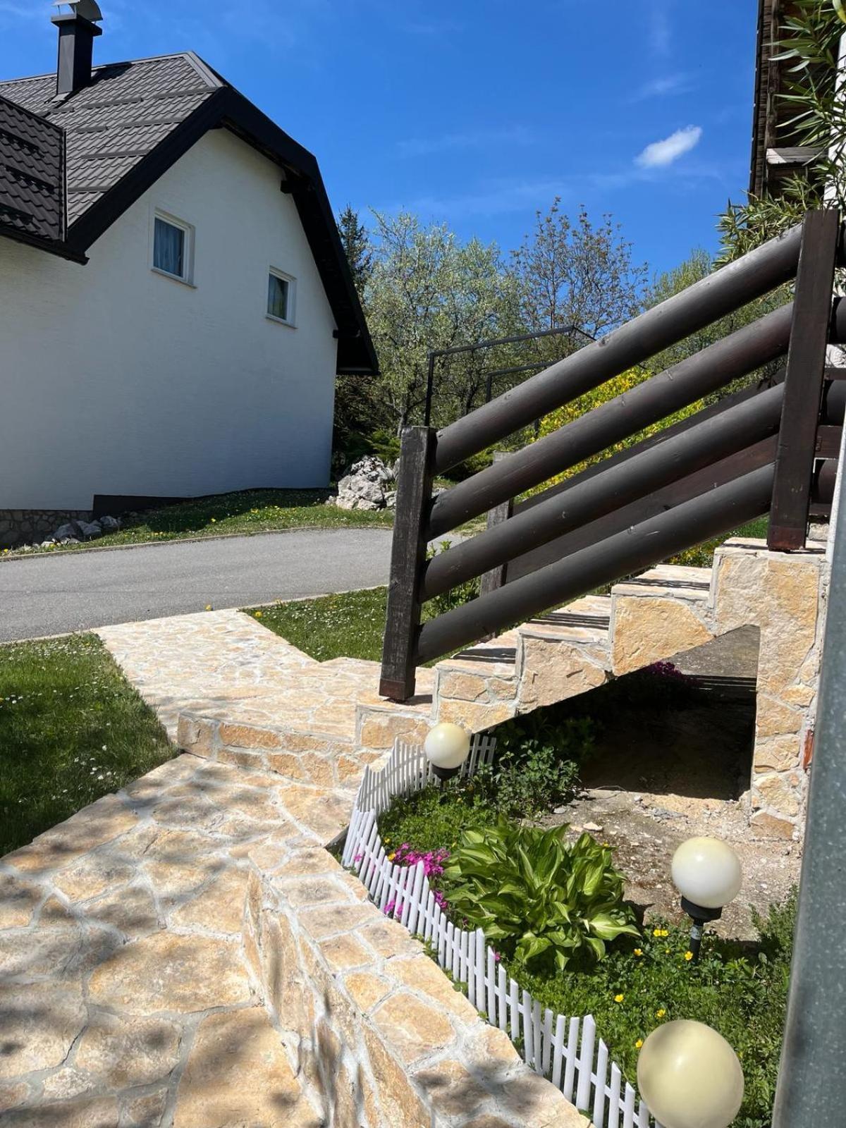 Guest House Stefanija Poljanak Exterior foto